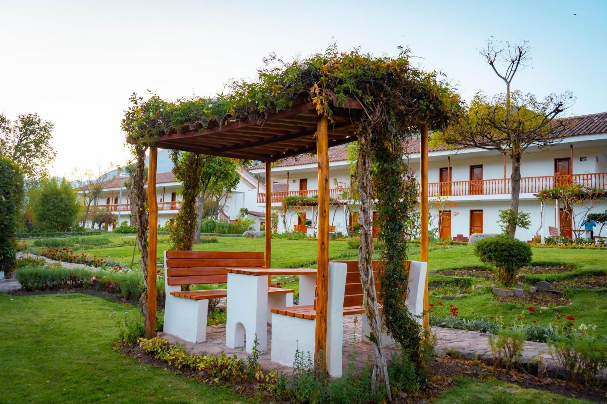 Hotel Agustos Urubamba Exterior foto