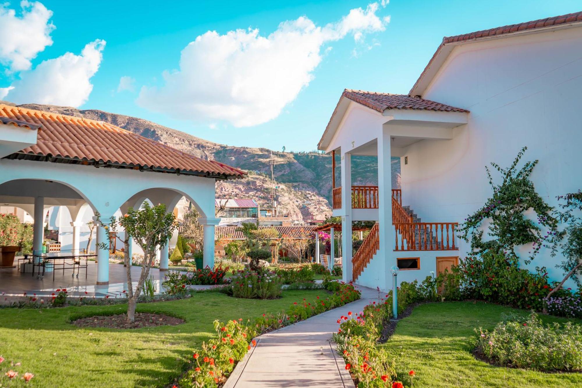 Hotel Agustos Urubamba Exterior foto