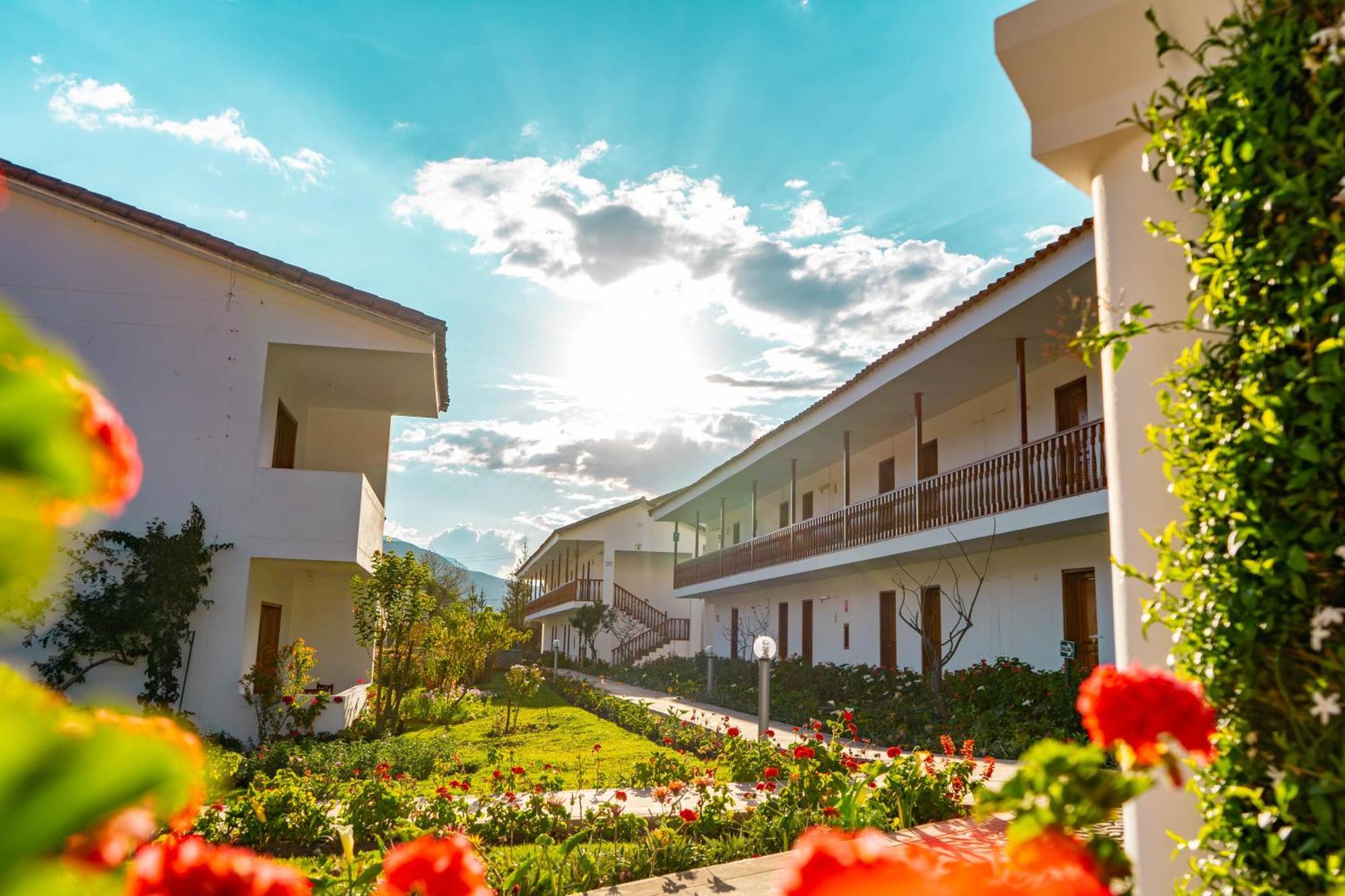 Hotel Agustos Urubamba Exterior foto